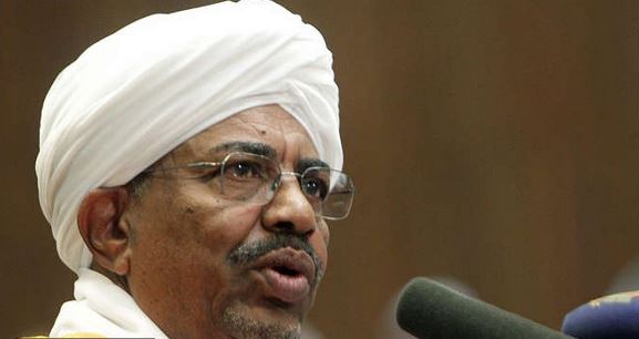 البشير: متمسكون بالوصول لوثيقة دستور إسلامي يرتضيه أبناء السودان