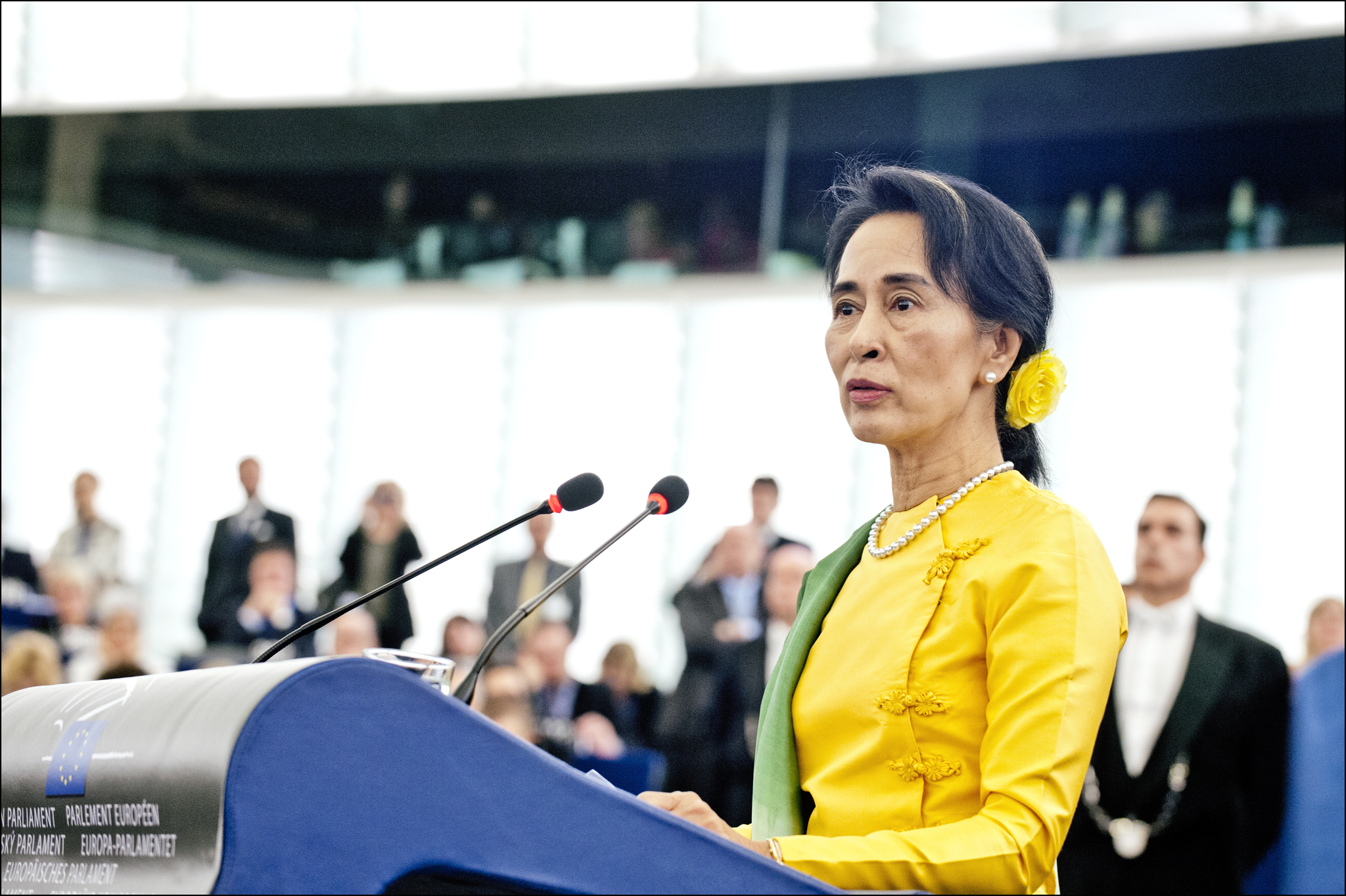 Aung San Suu Kyi addressing the members at the European Parliament (Photo credit: © European Union 2013 - European Parliament/flickr) Aung San Suu Kyi addressing the members at the European Parliament (Photo credit: © European Union 2013 - European Parliament/flickr)