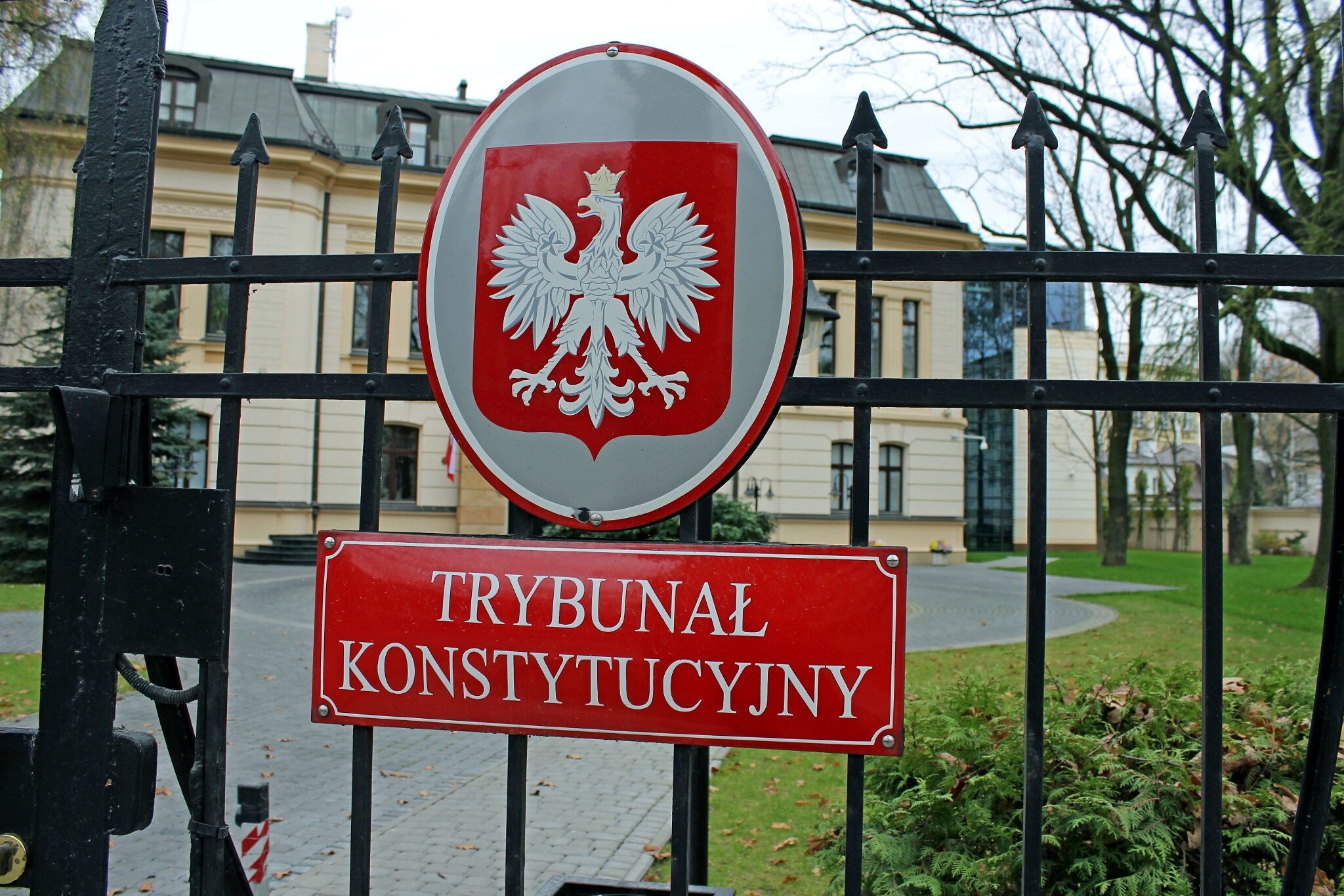 Constitutional Court of Poland (photo credit: Lukas Plewnia / flickr)