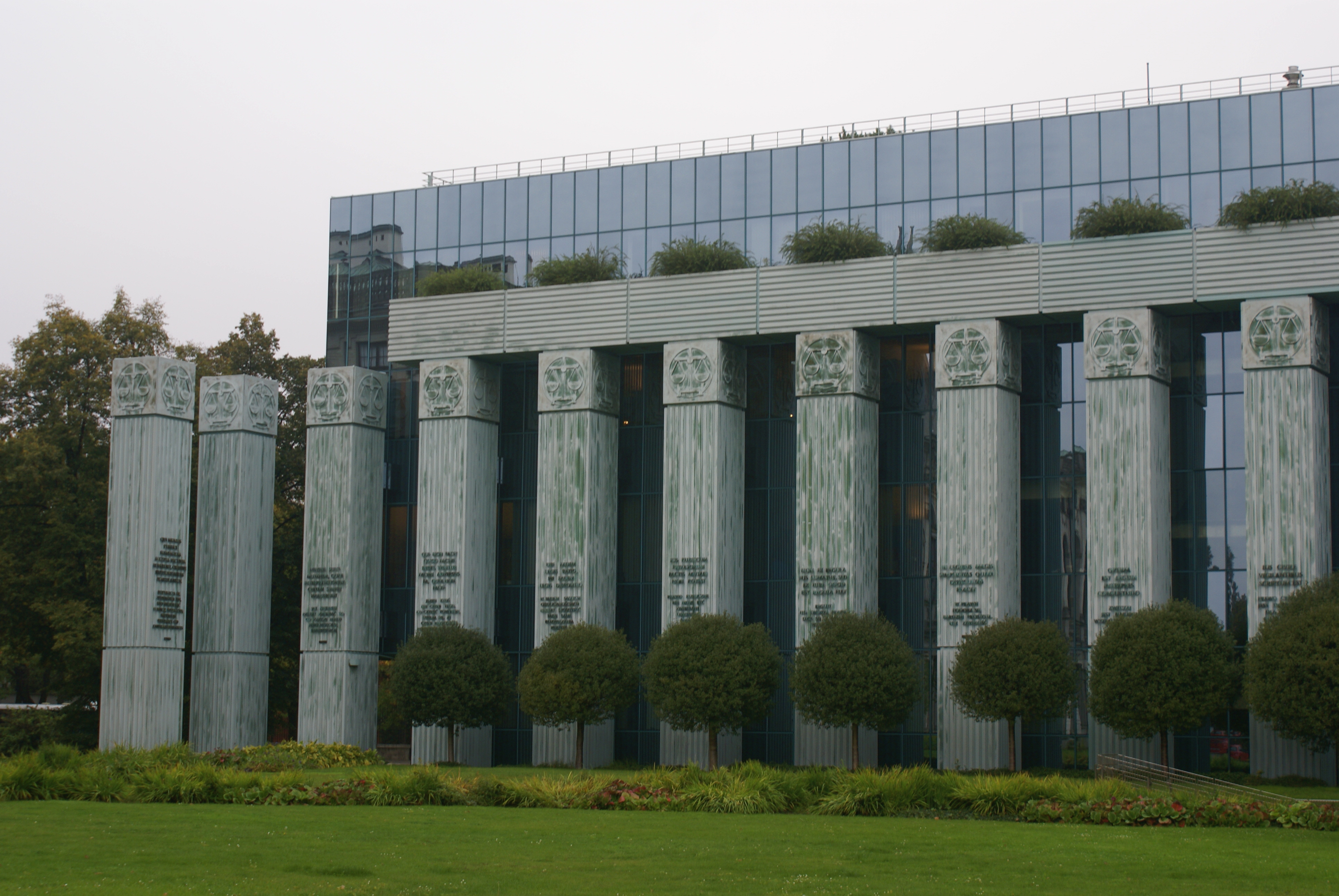 Supreme Court of Poland (photo credit: alex.ch/flickr) Supreme Court of Poland (photo credit: alex.ch/flickr)