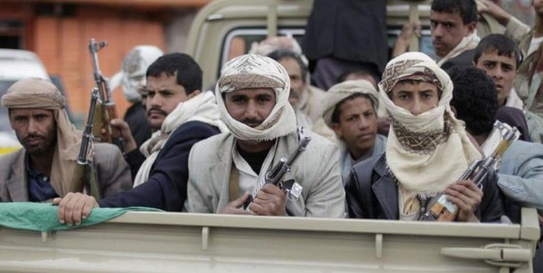 Shi'ite Houthi rebels ride a patrol truck in Sanaa in this October 9, 2014. (File photo: Reuters) Shi'ite Houthi rebels in Sanaa in this October 9, 2014. (photo: Reuters)