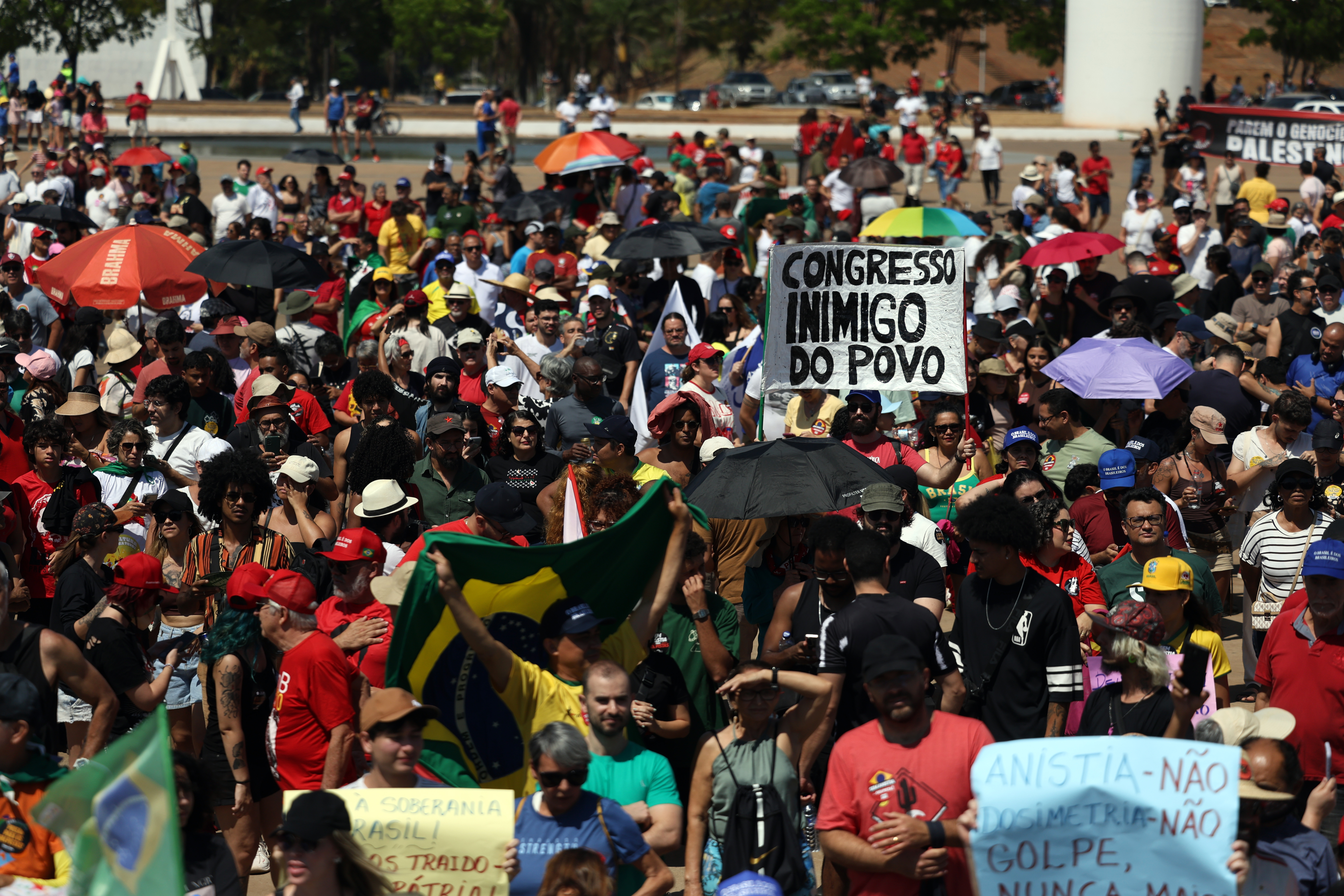 Protest against the Amnesty and Shielding Constitutional Amendment Bills (credit: EBC/Agência Brasil via Flickr) Protest against the Amnesty and Shielding Constitutional Amendment Bills (credit: EBC/Agência Brasil via Flickr)