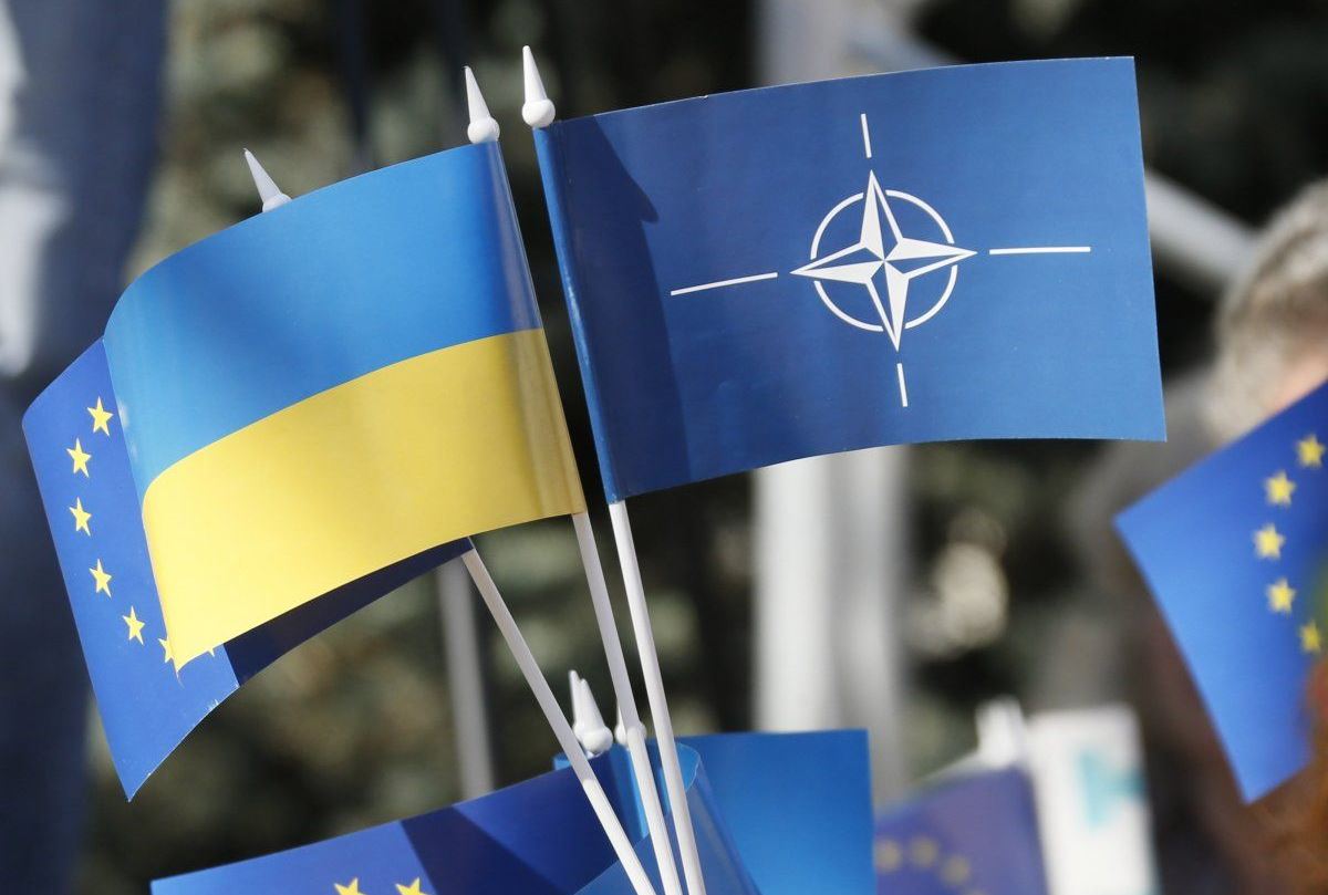 Flags (photo credit: UNIAN) Flags (photo credit: UNIAN)