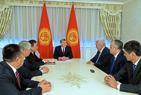 President Almazbek Atambaev with leaders of the main political parties (photo credit: Kyrgyz president's press service) President Almazbek Atambaev with leaders of the main political parties (photo credit: Kyrgyz president's press service)