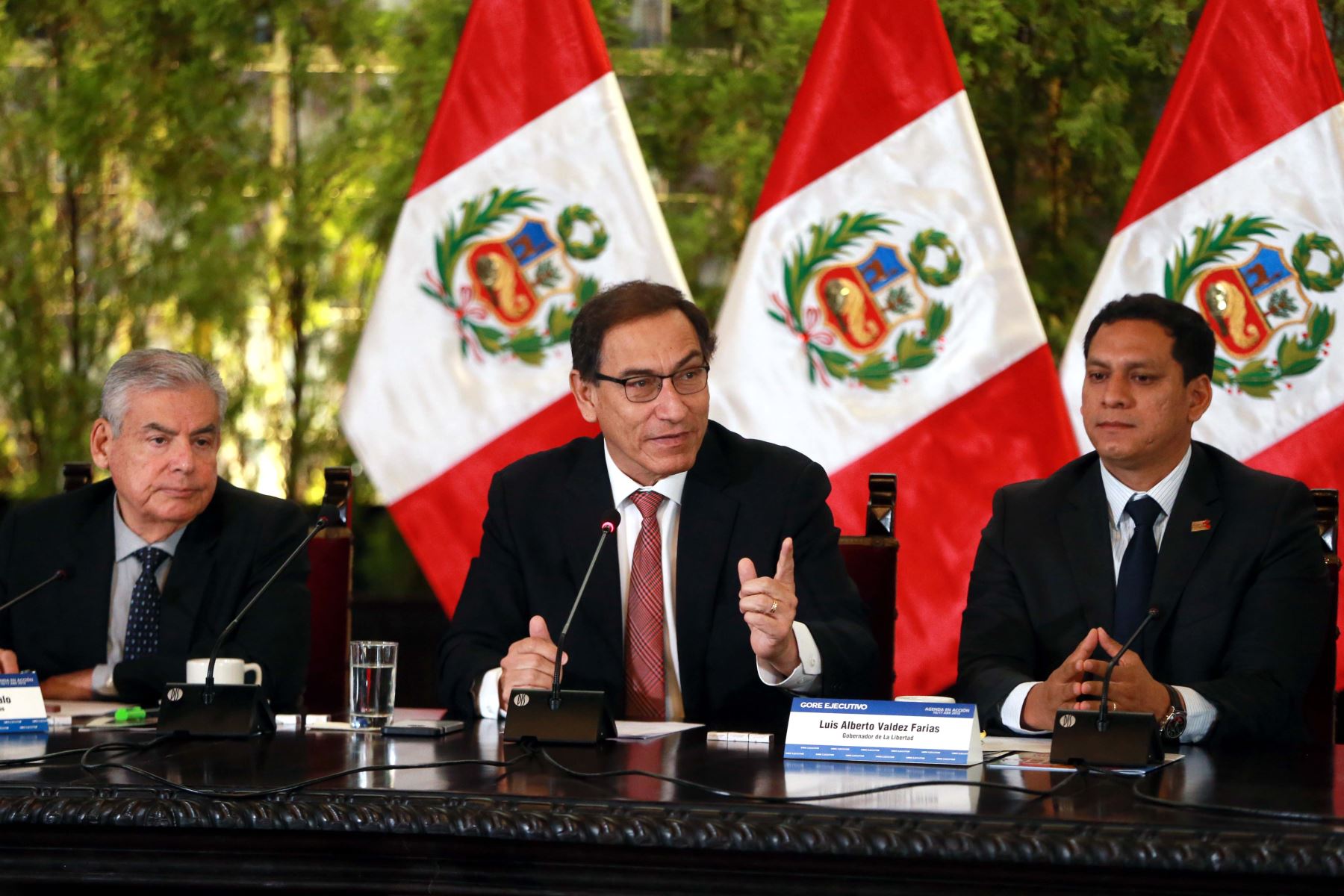 President Martin Vizcarra (centre) (photo credit: Andina/Peru News Agency) President Martin Vizcarra (centre) (photo credit: Andina/Peru News Agency)