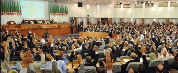 الجزائر: البرلمان يشكل هيئة لمراقبة الانتخابات الجزائر: البرلمان يشكل هيئة لمراقبة الانتخابات