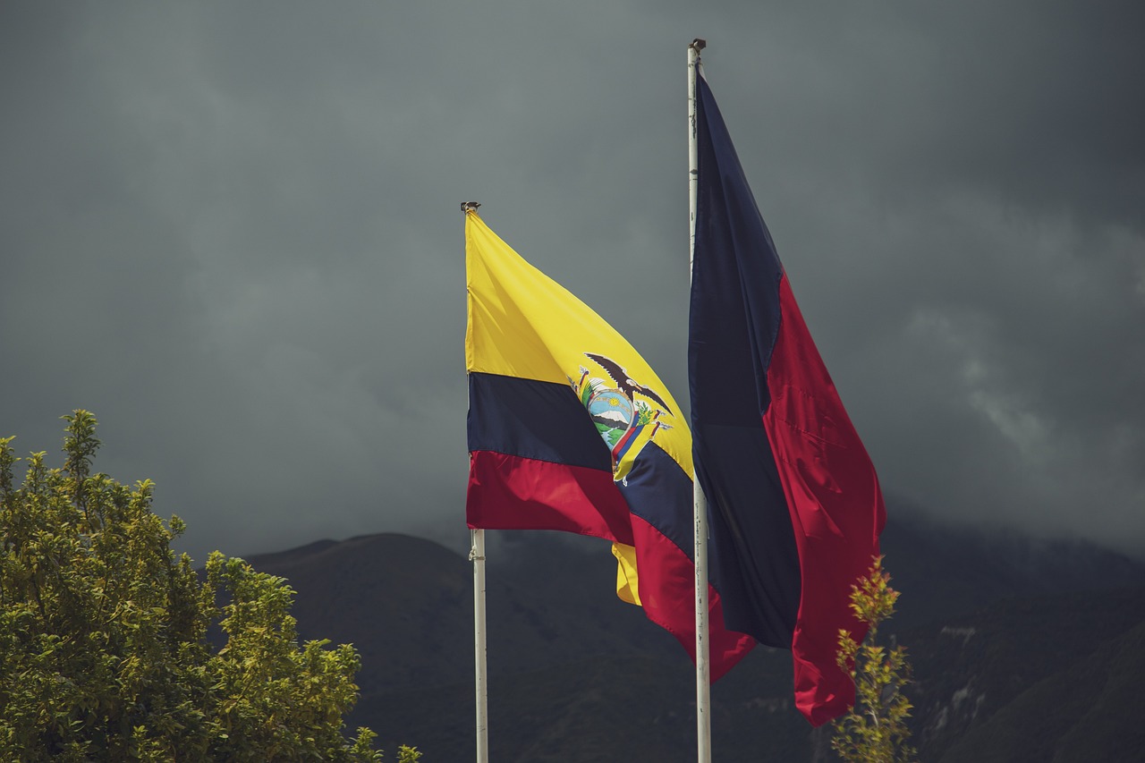 Flag of Ecuador (photo credit: MARXCELO via pixabay)