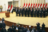 صورة من الارشيف تظهر اعلان وزراء الحكومة العراقية