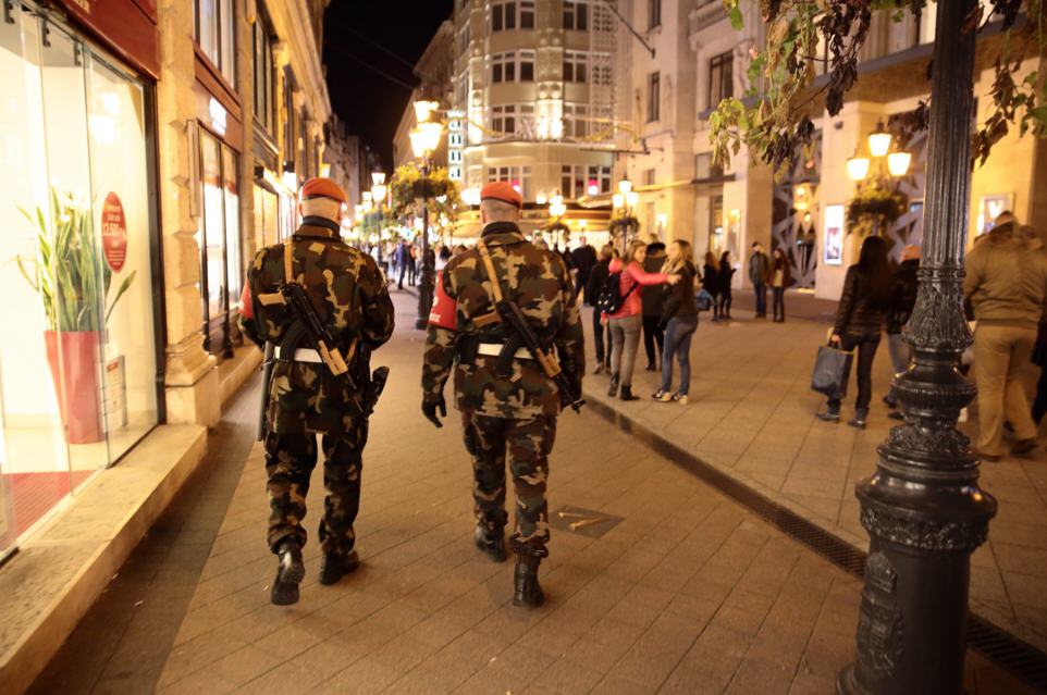 Heavily armed Hungarian soldiers patrolling the streets of Budapest (photo credit: Hungarian Spectrum) Heavily armed Hungarian soldiers patrolling the streets of Budapest (photo credit: Hungarian Spectrum)