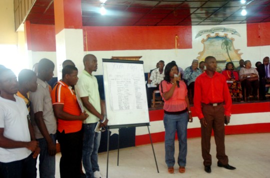 Youth representatives making a group presentation during the public consultations held in Buchanan Grand Bassa county (source of image: UNDP) Youth representatives making a group presentation during the public consultations held in Buchanan Grand Bassa county (source of image: UNDP)