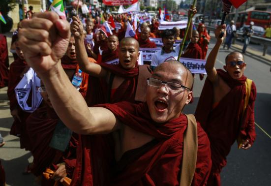 Buddhist monks and others protest against white cards that allow many Rohingyas to vote, Yangon February 11, 2015. (photo credit: REUTERS/SOE ZEYA TUN)