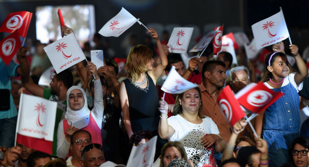Tunisians will return to the polls on December 21 for the second round of presidential elections Tunisians will return to the polls on December 21 for the second round of presidential elections